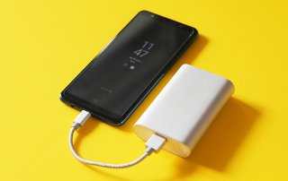 Smartphone & Silver Powerbank