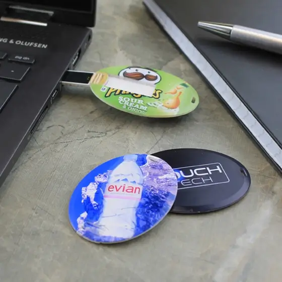 Oval Slim Credit Card USB view 2